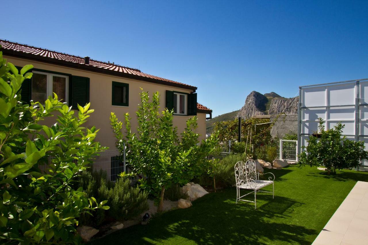 Villa Omis Michy - Family House For Big And Small Groups المظهر الخارجي الصورة
