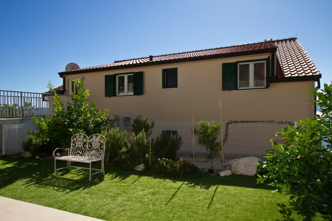Villa Omis Michy - Family House For Big And Small Groups المظهر الخارجي الصورة