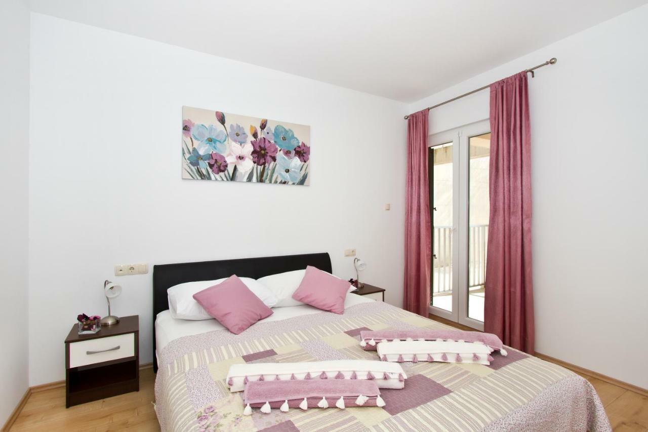 Villa Omis Michy - Family House For Big And Small Groups المظهر الخارجي الصورة