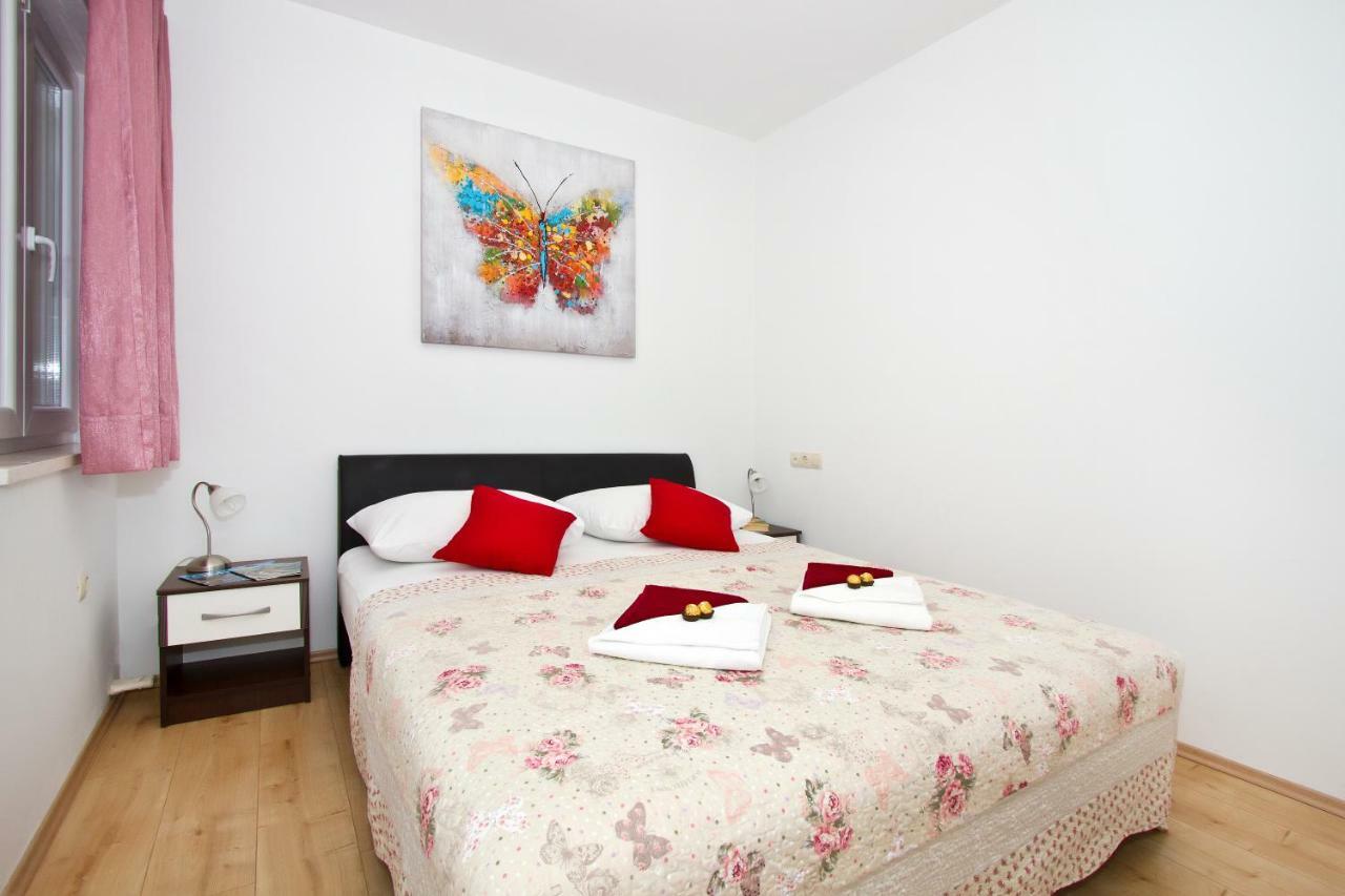 Villa Omis Michy - Family House For Big And Small Groups المظهر الخارجي الصورة