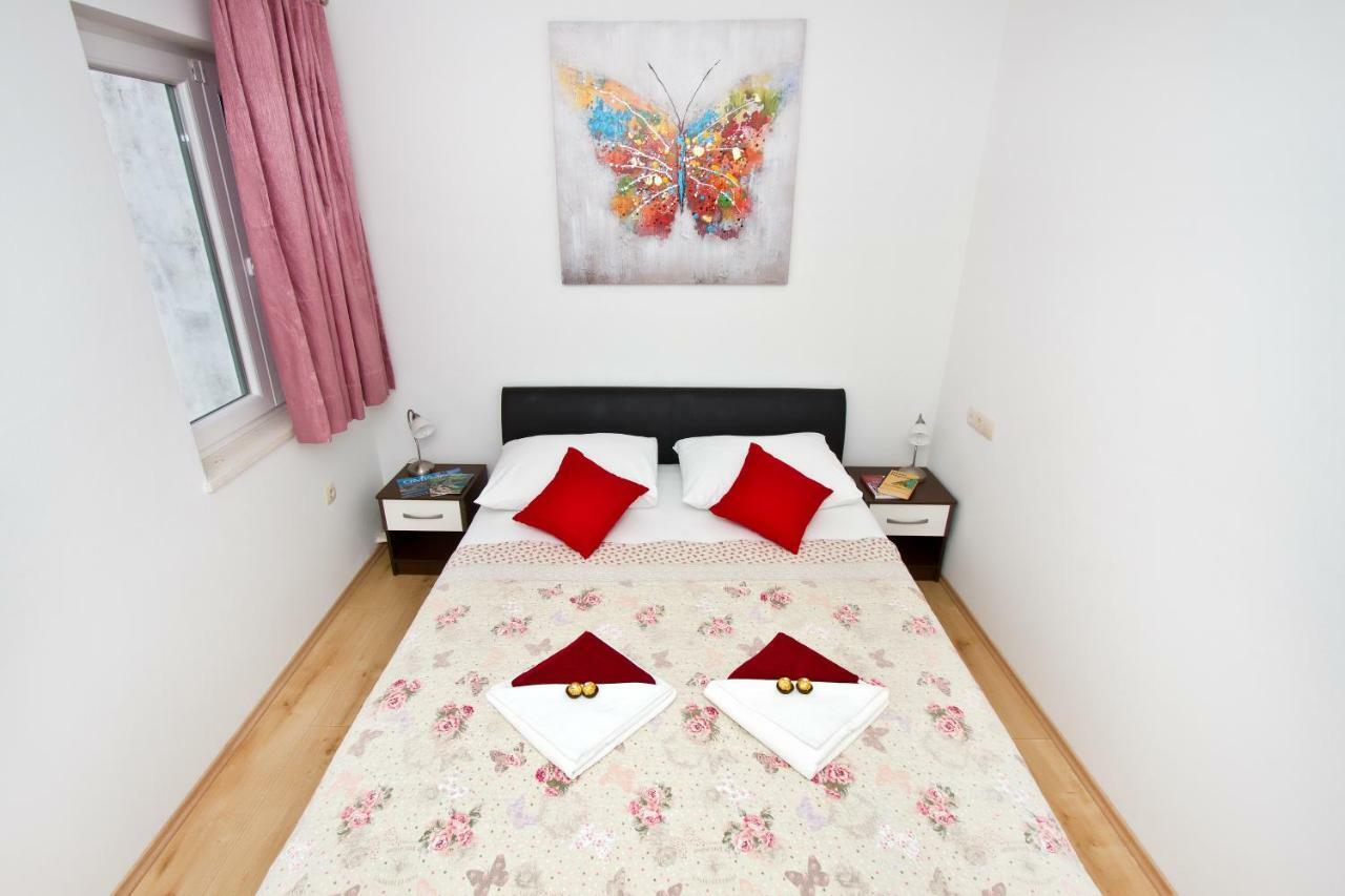 Villa Omis Michy - Family House For Big And Small Groups المظهر الخارجي الصورة